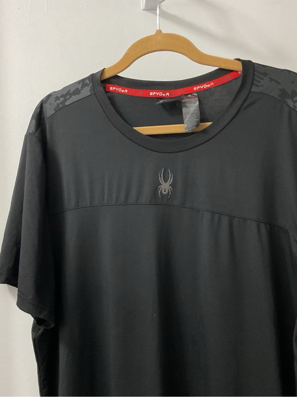 Spyder Men’s Black Short-Sleeve Performance Tee with Subtle Logo